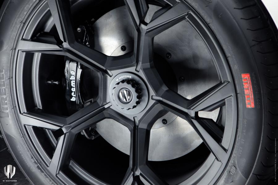 Колеса W Motors Lykan HyperSport 2013 года  (фото 11 из 15)
